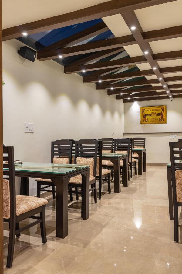 De Manora Homes - Unpretentious Hotel With A Garden , Posh Area Ranjit Avenue Amritsar Exterior foto